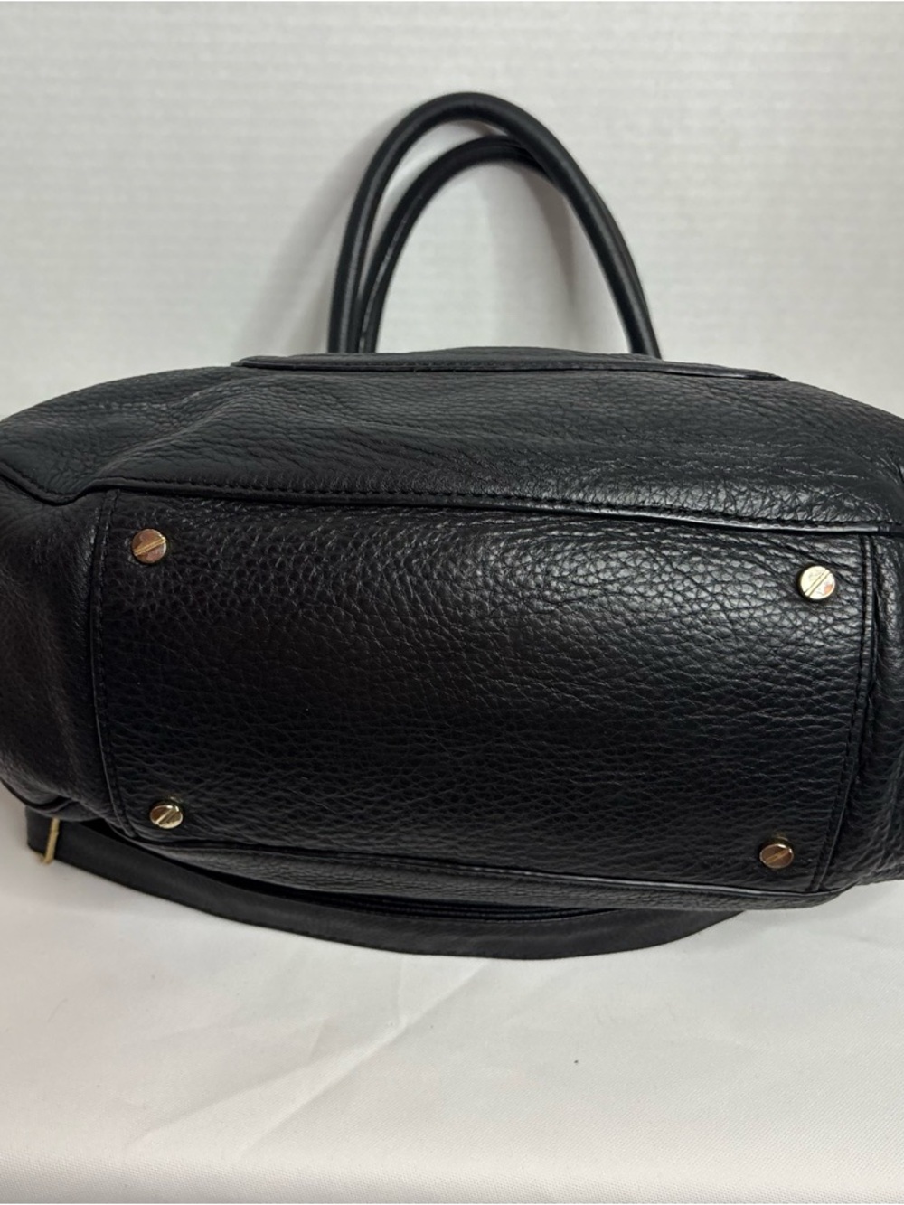 SOLD!!!!Black Leather Shoulder Bag w: detachable strap with Gold Hardware - Picture 11 of 14